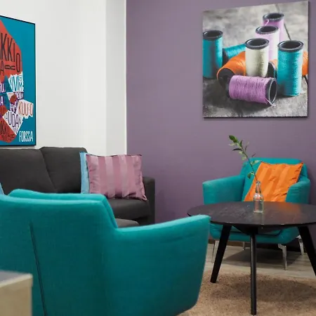Fabrik Hotel *