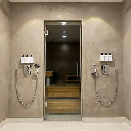 Hotel Fabrik *