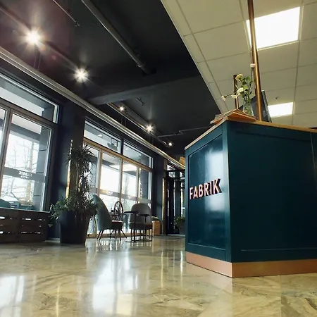 Fabrik 3*
